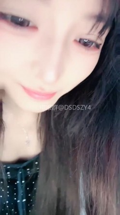 ️猫系校花女神【乖乖饱饱】超级漂亮 裸舞 道具 爽死 截图5
