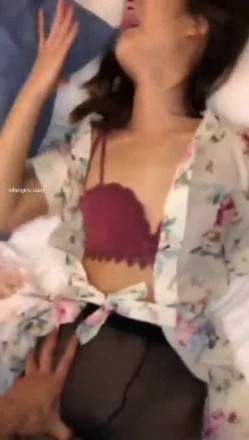 百度云泄密【良家交流群】收费交流群流出夫妻情侣分享、偷情、3P偷拍等 截图6
