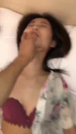 百度云泄密【良家交流群】收费交流群流出夫妻情侣分享、偷情、3P偷拍等 截图16