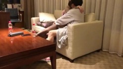 推特网红苏州昆山极品NTR夫妻【泣妻器骑】私拍乱斗，外柔内骚长腿翘臀找单男3P前后夹击极度反差 截图6