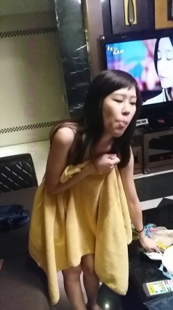 贵在真实！大神拿捏征服运输业老板千金美腿身材苗条车震酒店各种调教啪啪内射全程露脸国语对白 截图7
