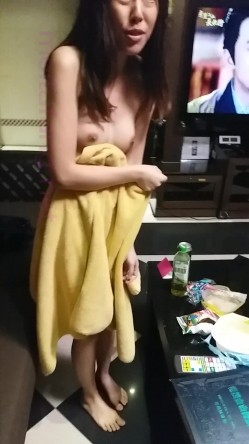 贵在真实！大神拿捏征服运输业老板千金美腿身材苗条车震酒店各种调教啪啪内射全程露脸国语对白 截图12