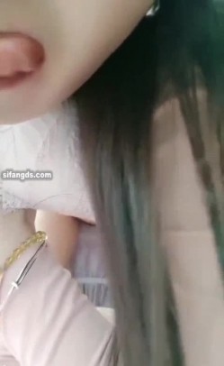 【快手】骚气熟女『情水儿』 超骚定制反差裸舞黄瓜自慰福利 截图9