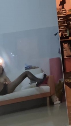 快手福利空姐女神【是邹琳吖是你的琳姐姐】脸穴同框性爱XO首次流出性爱啪啪 猛操 吃鸡巴 截图16