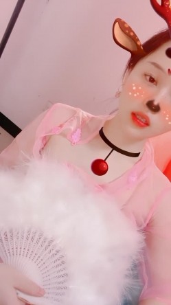 【极品御姐】【陈白露】合集，高颜值美乳爱跳舞的御姐~~肤白貌美胸又大，最有韵味必看！ 截图6