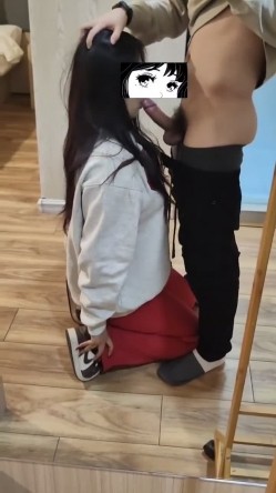 推特极品人形小母狗【Cc重制版】绝版福利，花式调教露出肛塞口交M腿狗链吃烟灰喝尿 截图4