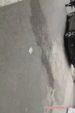 经典达叔涂鸦街射大全，公交、地铁、超市、商场、电梯尾随美女打飞机对她背射 截图2