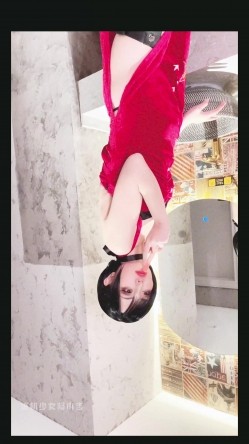 稀有露脸 高端ACG业界女神爆机少女 喵小吉 经典Cos《生化危机》艾达王赤裸诱惑 性感小逼逼待茎插入 截图7