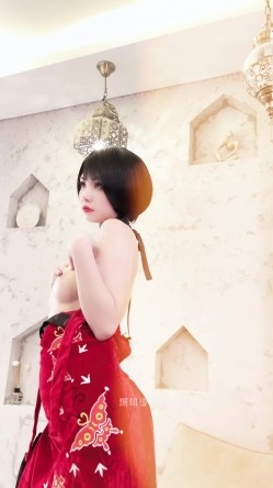 稀有露脸 高端ACG业界女神爆机少女 喵小吉 经典Cos《生化危机》艾达王赤裸诱惑 性感小逼逼待茎插入 截图10