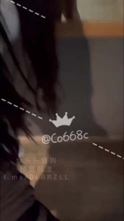 超极品媚黑眼镜娘『Co668c』婊骚母狗多人群交换妻，被大黑鸡巴操的淫叫连连 截图2