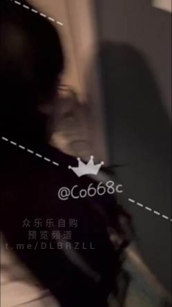 超极品媚黑眼镜娘『Co668c』婊骚母狗多人群交换妻，被大黑鸡巴操的淫叫连连 截图7