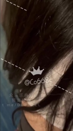 超极品媚黑眼镜娘『Co668c』婊骚母狗多人群交换妻，被大黑鸡巴操的淫叫连连 截图16