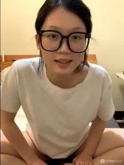 【宝藏女孩~巨乳大美女】，Cassie-123W，人气超高 截图7