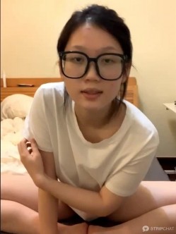 【宝藏女孩~巨乳大美女】，Cassie-123W，人气超高 截图11