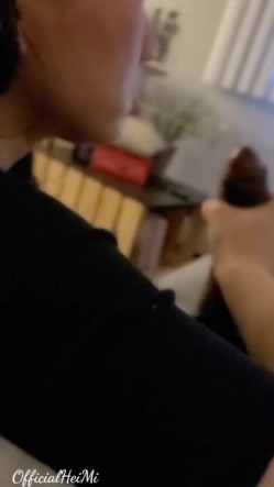 《硬核精品重磅》万人求购P站14万粉亚裔可盐可甜博主【Offic媚黑】恋上黑驴屌被各种花式露脸爆肏霸王硬上弓翻白眼 截图8