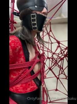 极品反差绿帽癖淫妻母狗【艾蜜莉】解锁私拍完结篇~协闺蜜约战粉丝换老公4P叠插排插超辣眼睛 截图2