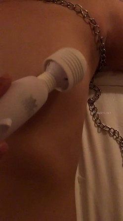 顶级老牌泡良大神「DR.CHEN」「GWQH」付费资源 专约女网黄包括阿朱，调教女大舔脚肛交毒龙喝尿三小时 截图9