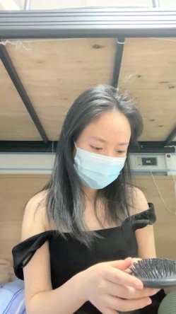 真实三甲医院【爱聊就约】，美乳护士~真实病房宿舍偷播，满足你对护士的所有幻想 截图2