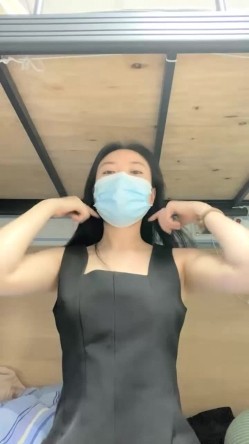 真实三甲医院【爱聊就约】，美乳护士~真实病房宿舍偷播，满足你对护士的所有幻想 截图3
