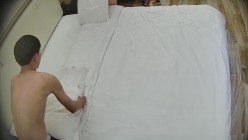 大学民宿 乳晕很大的气质小姐姐 凌晨开房 关灯啪啪 皮肤白皙透亮 截图11