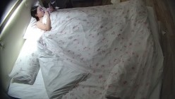 大学民宿 乳晕很大的气质小姐姐 凌晨开房 关灯啪啪 皮肤白皙透亮 截图15