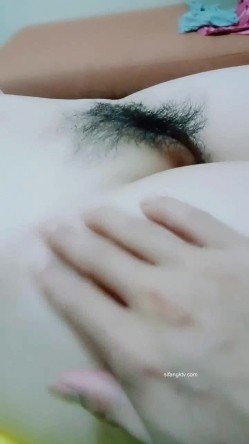 针灸理疗~【骚保健】偷拍~新晋少妇按摩理疗~淫水多多~无套~！良家的私密生活，被巧手按摩高潮爽歪歪 截图9