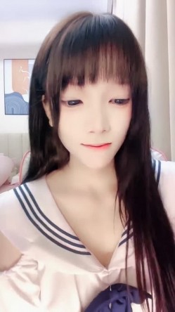 【小猪大王】纯欲学妹下海完美身材，淫语自慰，道具狂插喷尿 截图13