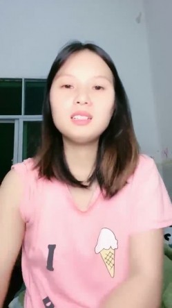 来大姨妈还直播~血超多，【红色高跟鞋】，都是姨妈的味道~超爽，这场面不多见，真是豁出去了，刺激 截图1