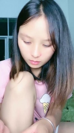 来大姨妈还直播~血超多，【红色高跟鞋】，都是姨妈的味道~超爽，这场面不多见，真是豁出去了，刺激 截图8
