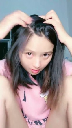 来大姨妈还直播~血超多，【红色高跟鞋】，都是姨妈的味道~超爽，这场面不多见，真是豁出去了，刺激 截图9