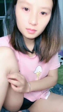 来大姨妈还直播~血超多，【红色高跟鞋】，都是姨妈的味道~超爽，这场面不多见，真是豁出去了，刺激 截图14