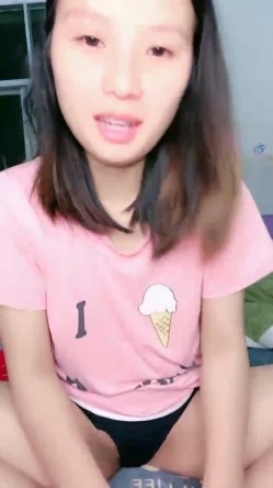 来大姨妈还直播~血超多，【红色高跟鞋】，都是姨妈的味道~超爽，这场面不多见，真是豁出去了，刺激 截图16