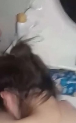 安徽良家少妇 崔晓红 偷情视频流出 老公出差疯狂约炮 趴梳妆台看着自己被爆操 截图10