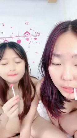 一群小妹妹下海直播！【青春美少女】壮观！几个畜生还当着这么多人的面直接开操 截图14