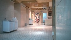 国内『温泉会所』贴脸偷拍沐浴更衣泳池戏水 超多美女良家少妇近距离接触 截图4