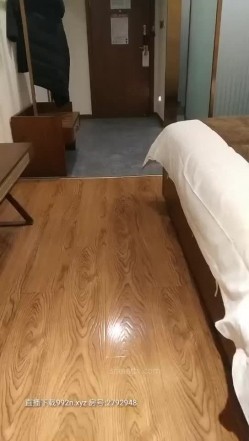 酒店约炮【横扫全国外围圈】偷拍与在校学生高颜女神啪啪 截图14