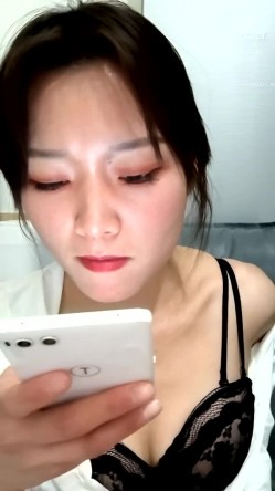 户外露出达人【御姐爱深喉】丝袜裸空从商场到图书馆再到超市裸空太牛逼了强烈推荐！ 截图9