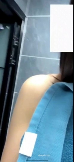 抖音30W粉丝网红，【栩妍】，极品高跟丝袜少妇，跟榜一大哥视频福利，风情妩媚，四点全露 截图4