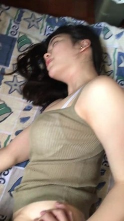 侧入其实夹的非常紧 双腿之间的摩擦很强烈！唯一的缺点就是插入不会太深 截图15