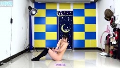 日月俱乐部稀有顶级全祼~极品大屁股模特【阿彩】裸体芭蕾舞+民族舞+花扇舞+新疆舞+手绢舞 截图1