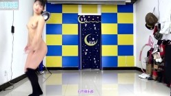 日月俱乐部稀有顶级全祼~极品大屁股模特【阿彩】裸体芭蕾舞+民族舞+花扇舞+新疆舞+手绢舞 截图14