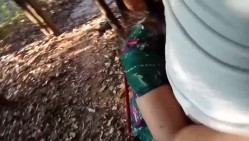 被美女阿姨拉着到山上，脱掉裤子就含住我的大鸡巴 阿姨这口活不得不赞，真的是太爽了，仔细听对白！ 截图6