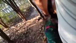 被美女阿姨拉着到山上，脱掉裤子就含住我的大鸡巴 阿姨这口活不得不赞，真的是太爽了，仔细听对白！ 截图7