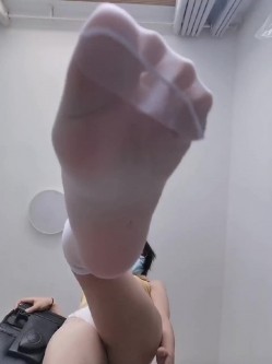 重度M属性母猪【崔小蕾】喝尿鼻环白眼PAPA鼻环捆绑调教啪啪 截图3