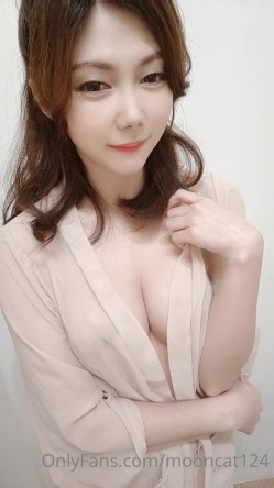 台湾天然美胸熟女人妻中出女王「Jixxielee」「骚猫儿」OF私拍 截图3
