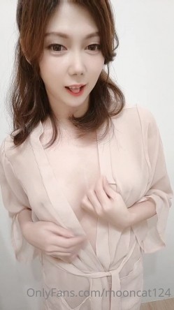台湾天然美胸熟女人妻中出女王「Jixxielee」「骚猫儿」OF私拍 截图4