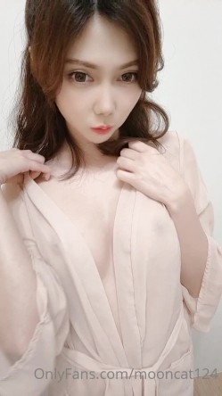 台湾天然美胸熟女人妻中出女王「Jixxielee」「骚猫儿」OF私拍 截图10