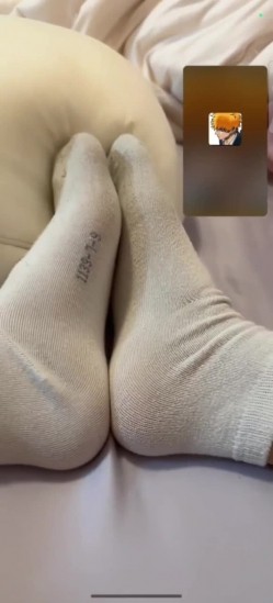 ️【真实反差学生妹】，土豪高价定制1对1在线调教，清纯妹子掰菊花抠逼口塞棉袜舔内裤，小母狗属性拉满了 截图12