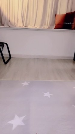 校花兼职【猫猫】超高颜值 完美身材 长腿大屁股 捆绑乳夹 自慰双插 狂喷1米高 截图13