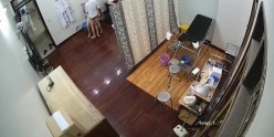 《医院监控破解》男医生和美少妇趁着午休时间科室没人赶紧打一炮然后趁着工作之便帮她清理干净不留后患 截图9